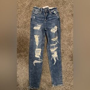 American Eagle mom Jean